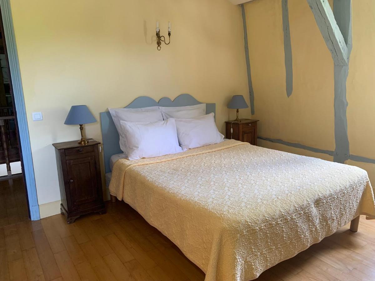 Chambres D'Hotes Maison Redon Tour-de-Faure Εξωτερικό φωτογραφία