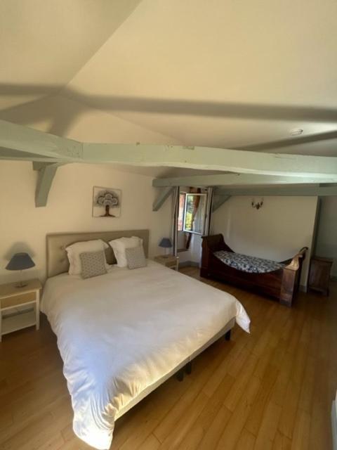 Chambres D'Hotes Maison Redon Tour-de-Faure Εξωτερικό φωτογραφία